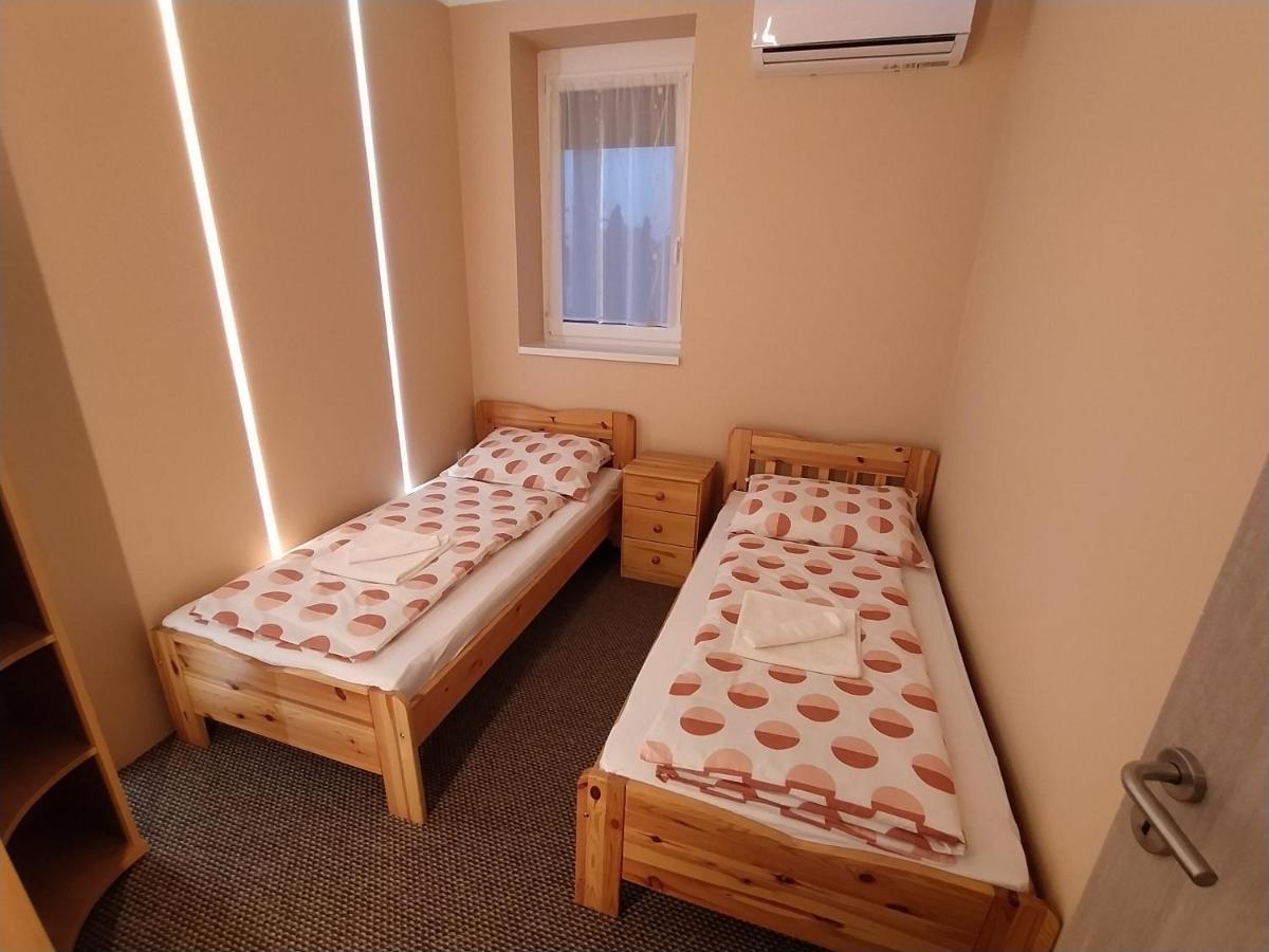 Emmabella Apartmanok Эгер Экстерьер фото