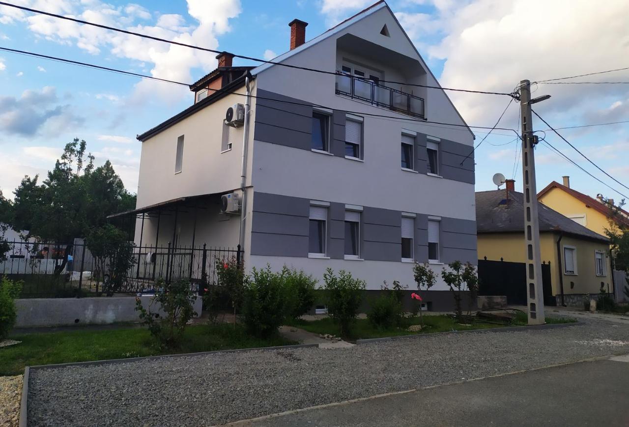 Emmabella Apartmanok Эгер Экстерьер фото